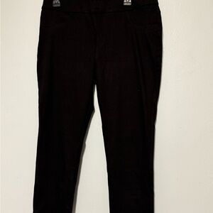 Stylish Black Jegging Capri